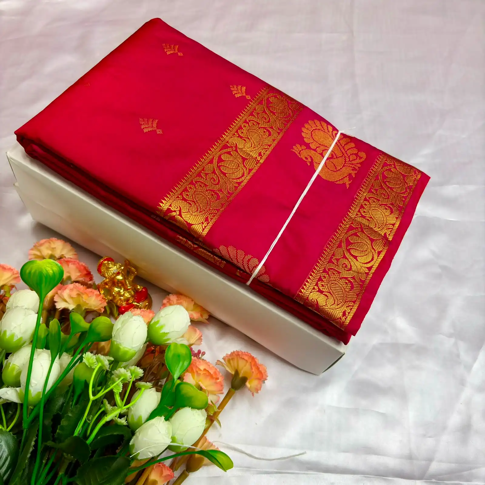 Traditional Paisley Motif Grand Border Semi Kanchipuram Silk Saree